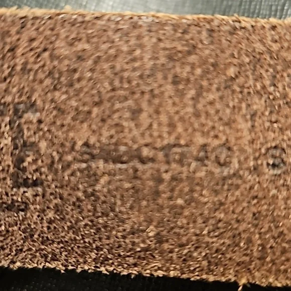 Frye suede belt 40 inches end to end soft brown brass buckle - Picture 9 of 9